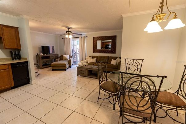 Dining room, Interior, Living room, Pendant Lights