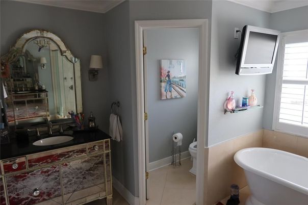 Bathroom, Dual Sink Vanities, Free Standing Baths, Interior