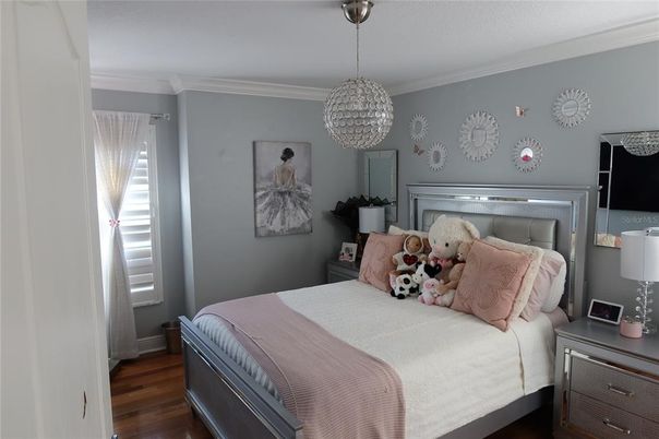 Bedroom, Interior, Pendant Lights, Wood Texture Flooring