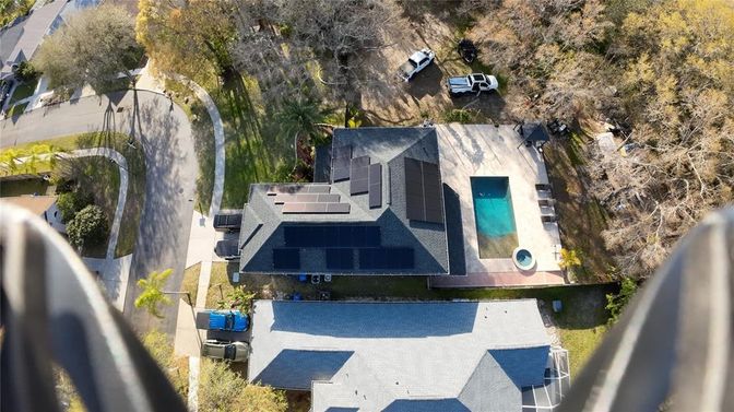 Exterior, Drone