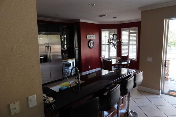 Dining room, Interior, Kitchen, Pendant Lights, Recessed Lighting, Stainless Steel Appliances