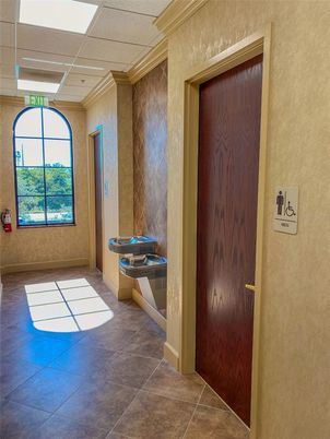 Elevator, Interior