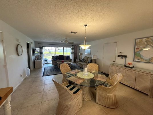 Dining room, Interior, Living room, Pendant Lights