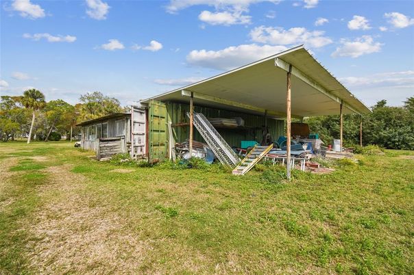 Backyard, Exterior