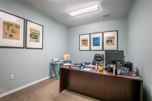 Home Office, Interior