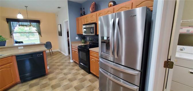 Interior, Kitchen, Pendant Lights, Stainless Steel Appliances