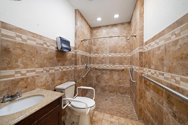 Bathroom, Interior, Recessed Lighting