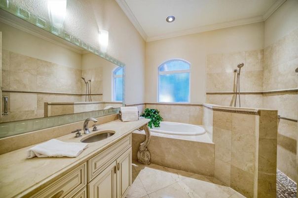 Bathroom, Interior, Recessed Lighting