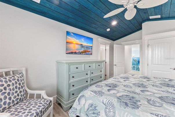 Bedroom, Interior, Recessed Lighting, Wooden Ceilings, Wood Texture Flooring