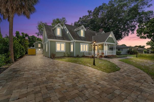 Backyard, Exterior, Facade, Cape Cod