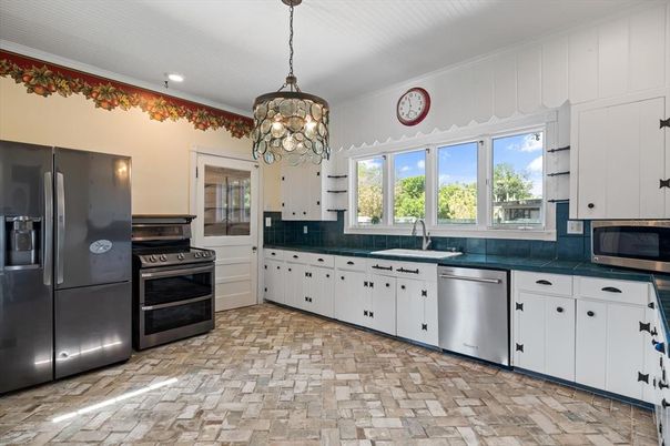 Interior, Kitchen, Pendant Lights, Recessed Lighting, Stainless Steel Appliances