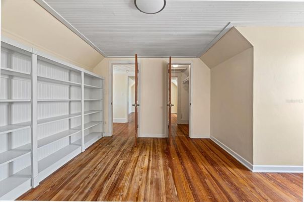 Interior, Walk-in Closets, Wood Texture Flooring