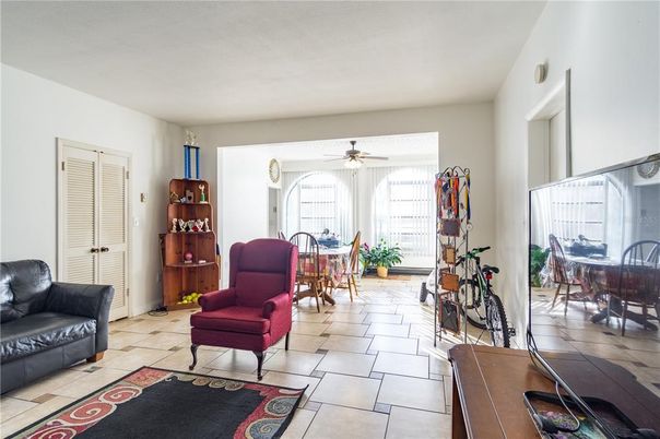 Dining room, Interior