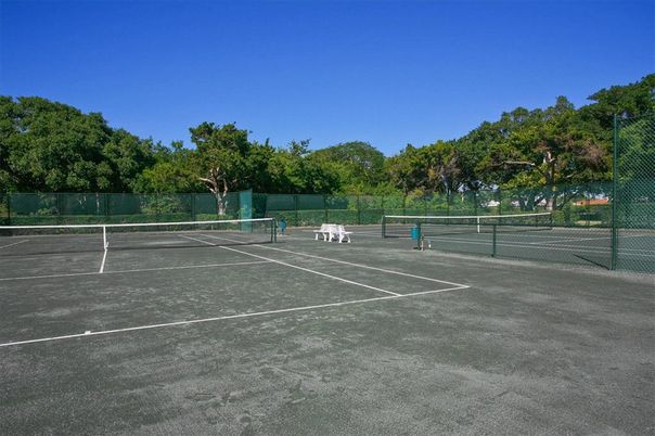 Exterior, Tennis Courts
