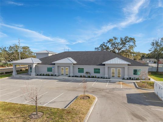 Exterior, Facade, Ranch