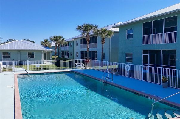 Exterior, Pool
