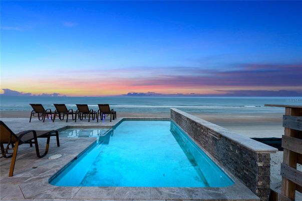 Exterior, Pool, Water