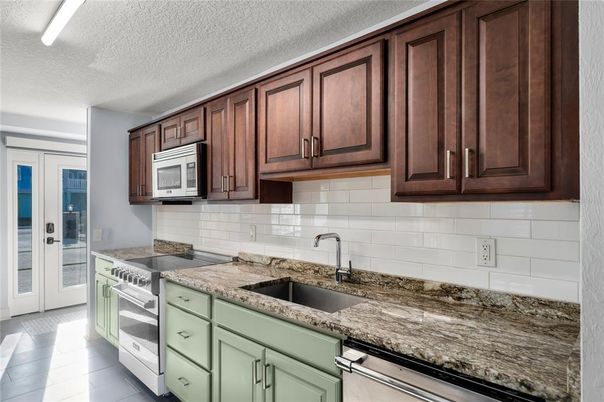 Interior, Kitchen, Stainless Steel Appliances