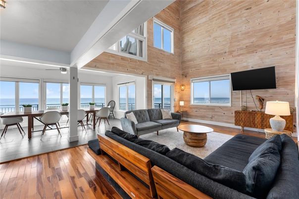 Dining room, Interior, Living room, Water, Wood Texture Flooring, Wooden Walls
