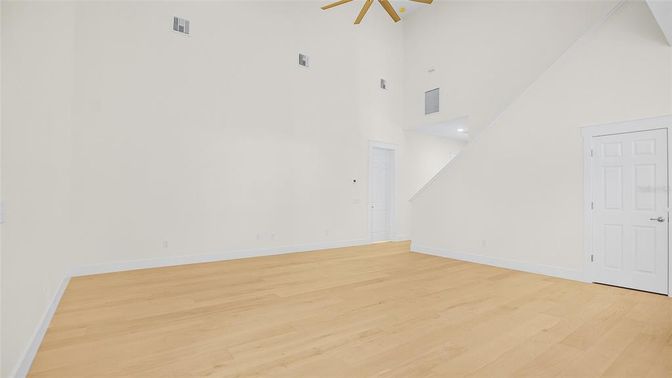 Empty room, Interior, Recessed Lighting, Wood Texture Flooring