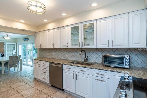 Dining room, Interior, Kitchen, Recessed Lighting