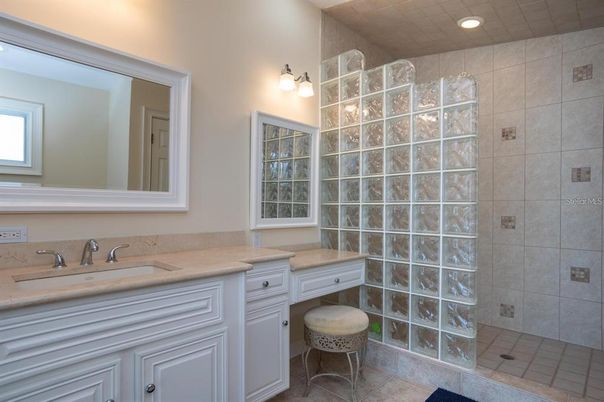 Bathroom, Interior, Recessed Lighting