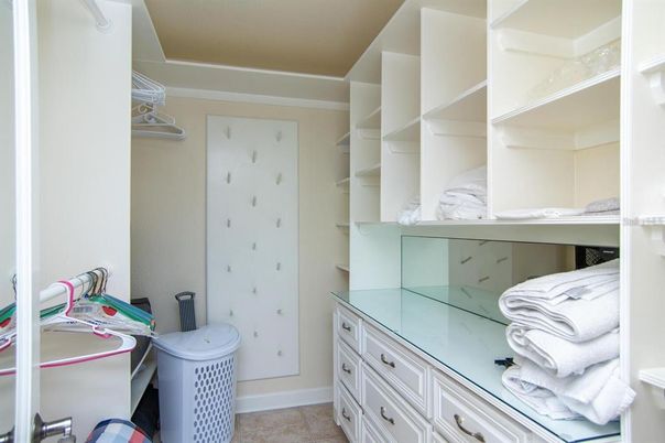 Interior, Walk-in Closets