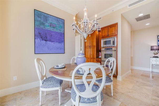 Chandelier, Dining room, Interior, Kitchen, Recessed Lighting