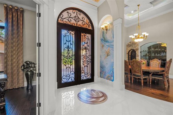 Chandelier, Dining room, Interior, Pendant Lights, Recessed Lighting, Wood Texture Flooring