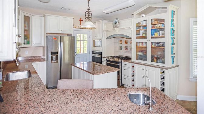 Interior, Kitchen, Pendant Lights, Stainless Steel Appliances
