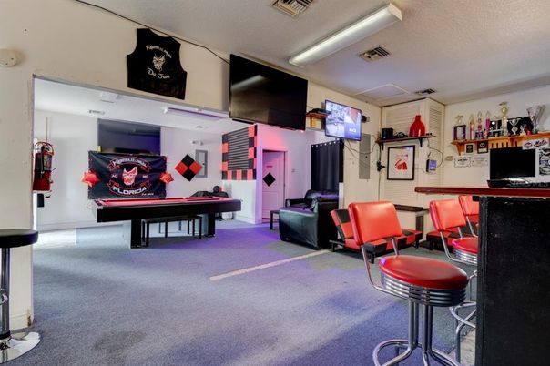 Billiard Table, Game Room, Interior
