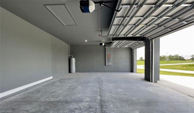 Garage, Interior