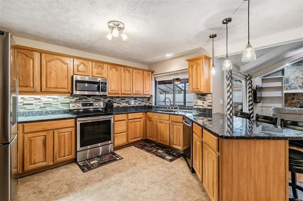 Interior, Kitchen, Pendant Lights, Recessed Lighting, Stainless Steel Appliances