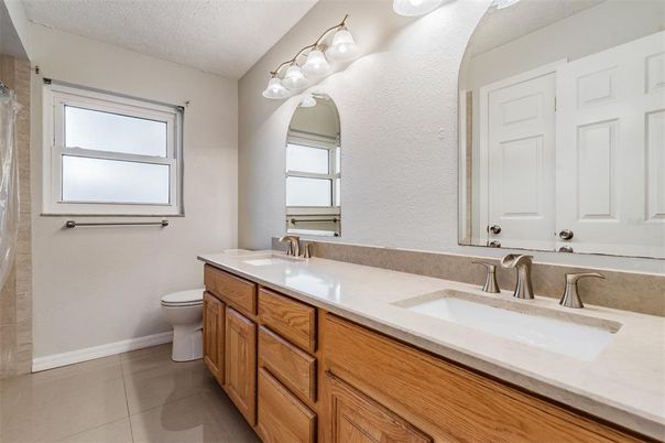 Bathroom, Dual Sink Vanities, Interior