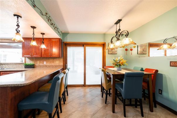 Chandelier, Dining room, Interior, Kitchen, Pendant Lights