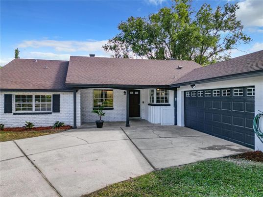 Attached, Exterior, Facade, Ranch