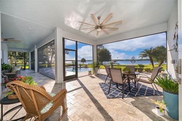 Interior, Sun Room, Water