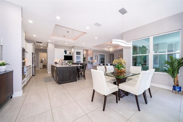 Dining room, Interior, Kitchen, Pendant Lights, Recessed Lighting, Stainless Steel Appliances