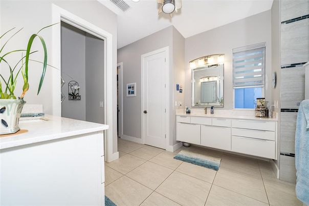 Bathroom, Dual Sink Vanities, Interior