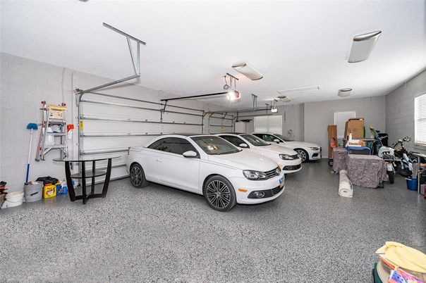 Garage, Interior