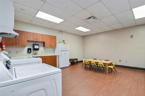 Dining room, Interior, Recessed Lighting, Washer, Wood Texture Flooring