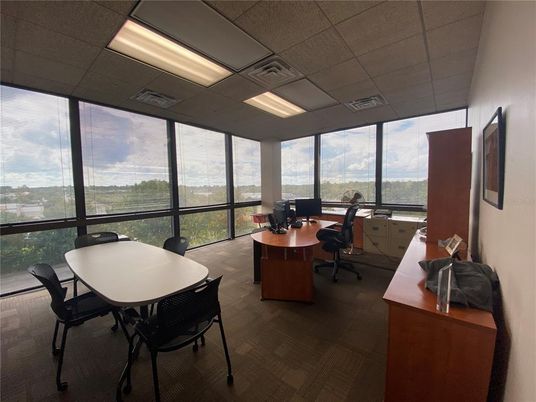 Home Office, Interior