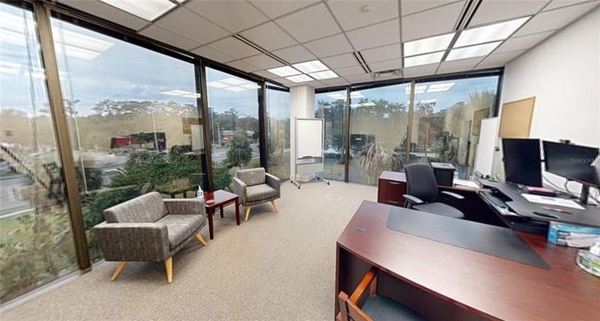 Home Office, Interior