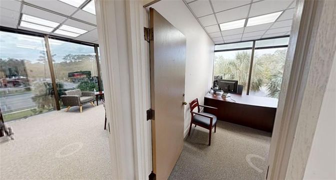 Home Office, Interior
