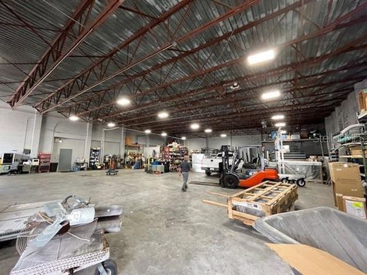 Fitness Equipment, Interior, Recessed Lighting