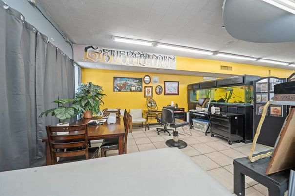 Dining room, Interior