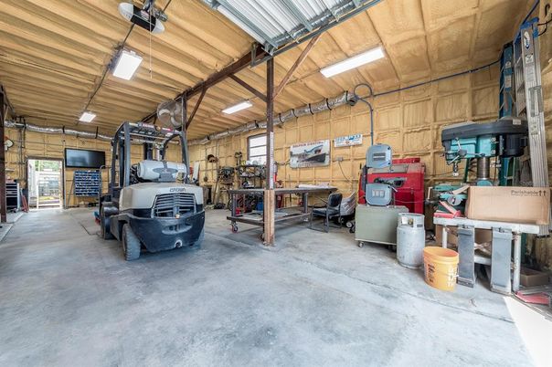 Garage, Interior, Wooden Walls