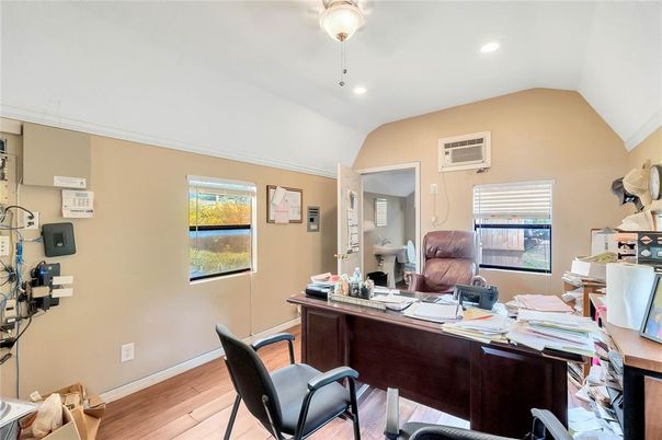 Home Office, Interior, Recessed Lighting, Wood Texture Flooring