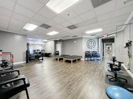 Fitness Equipment, Interior, Recessed Lighting, Wood Texture Flooring