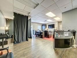 Fitness Equipment, Interior, Recessed Lighting, Wood Texture Flooring